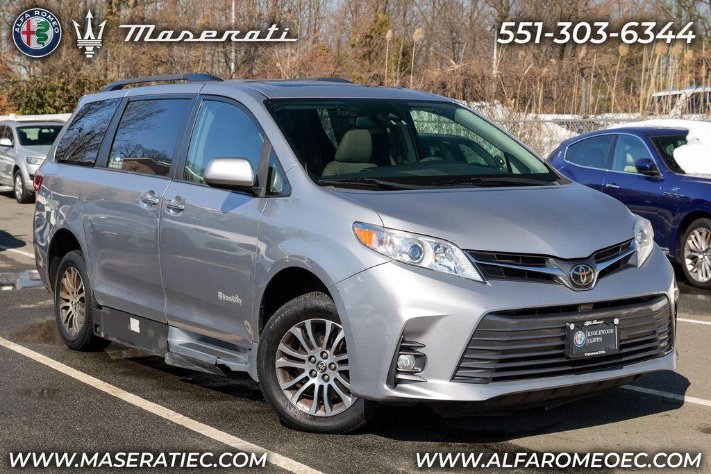 2018 Toyota Sienna XLE