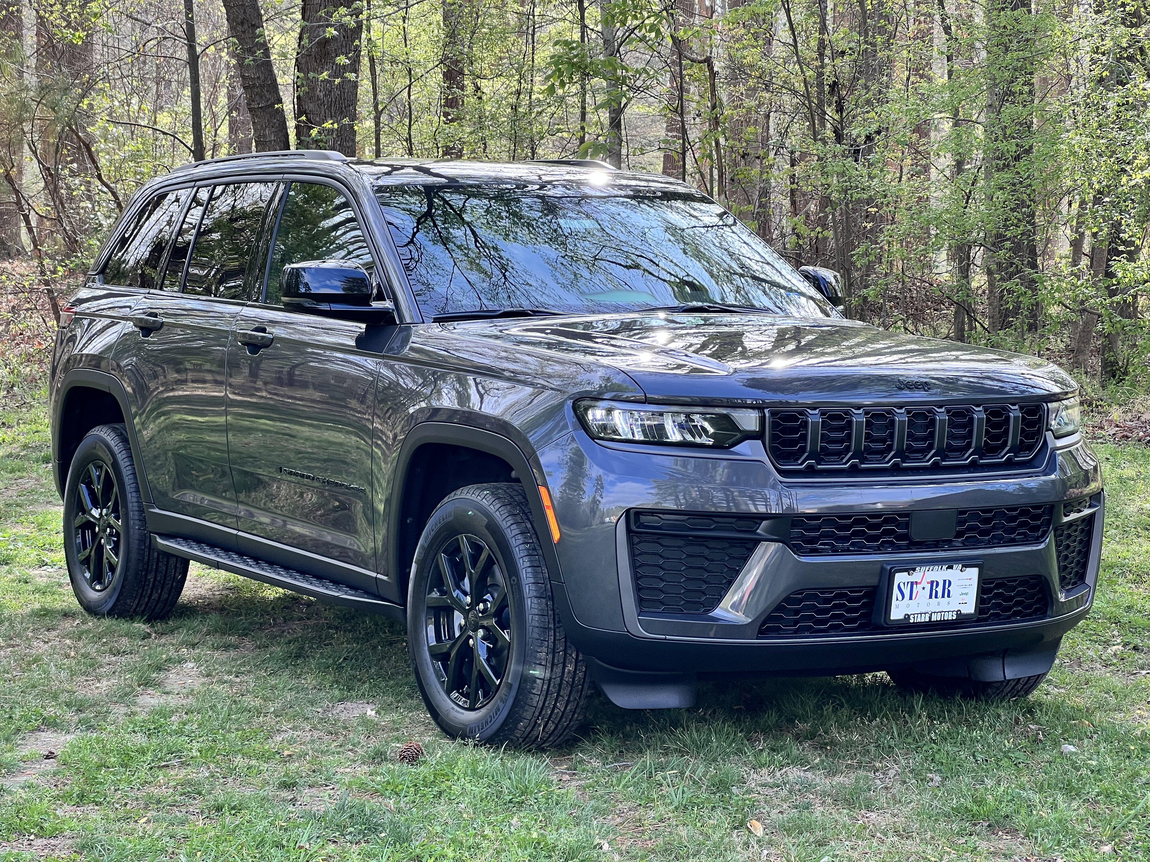 2026 Jeep Grand Cherokee Grand Cherokee Laredo Altitude 4x4