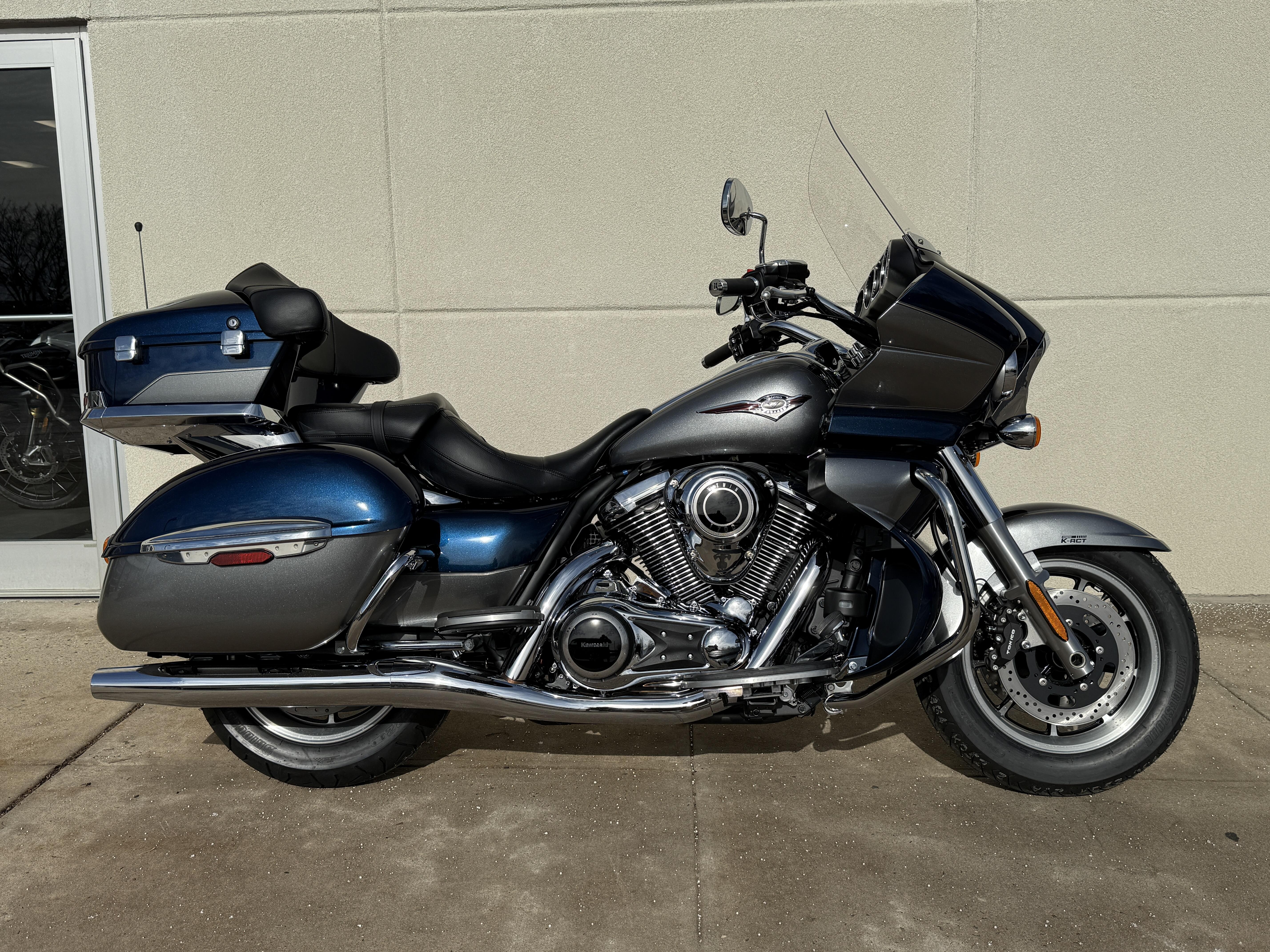 New 2025 Kawasaki Vulcan 1700 Voyager ABS | Cross Country