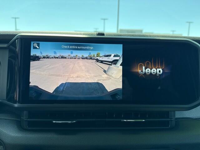 2025 Jeep Gladiator Willys - Photo 16