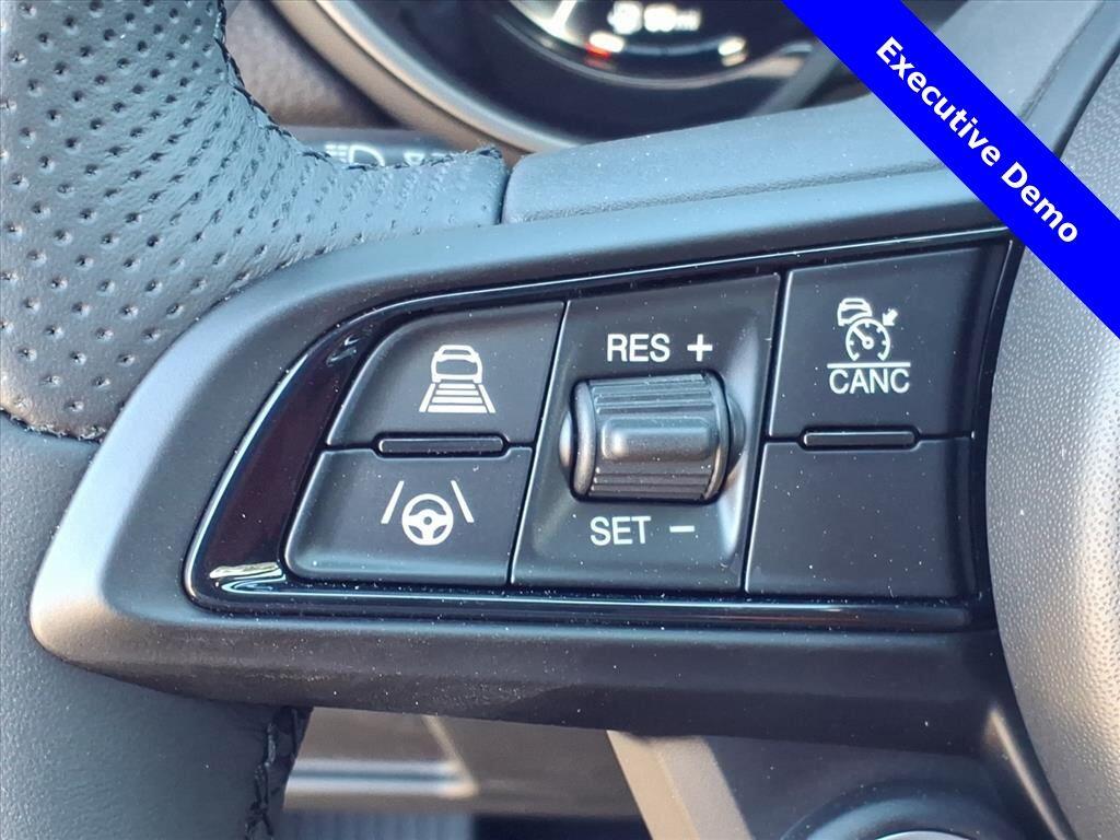 2025 Alfa Romeo Giulia Base - Photo 18