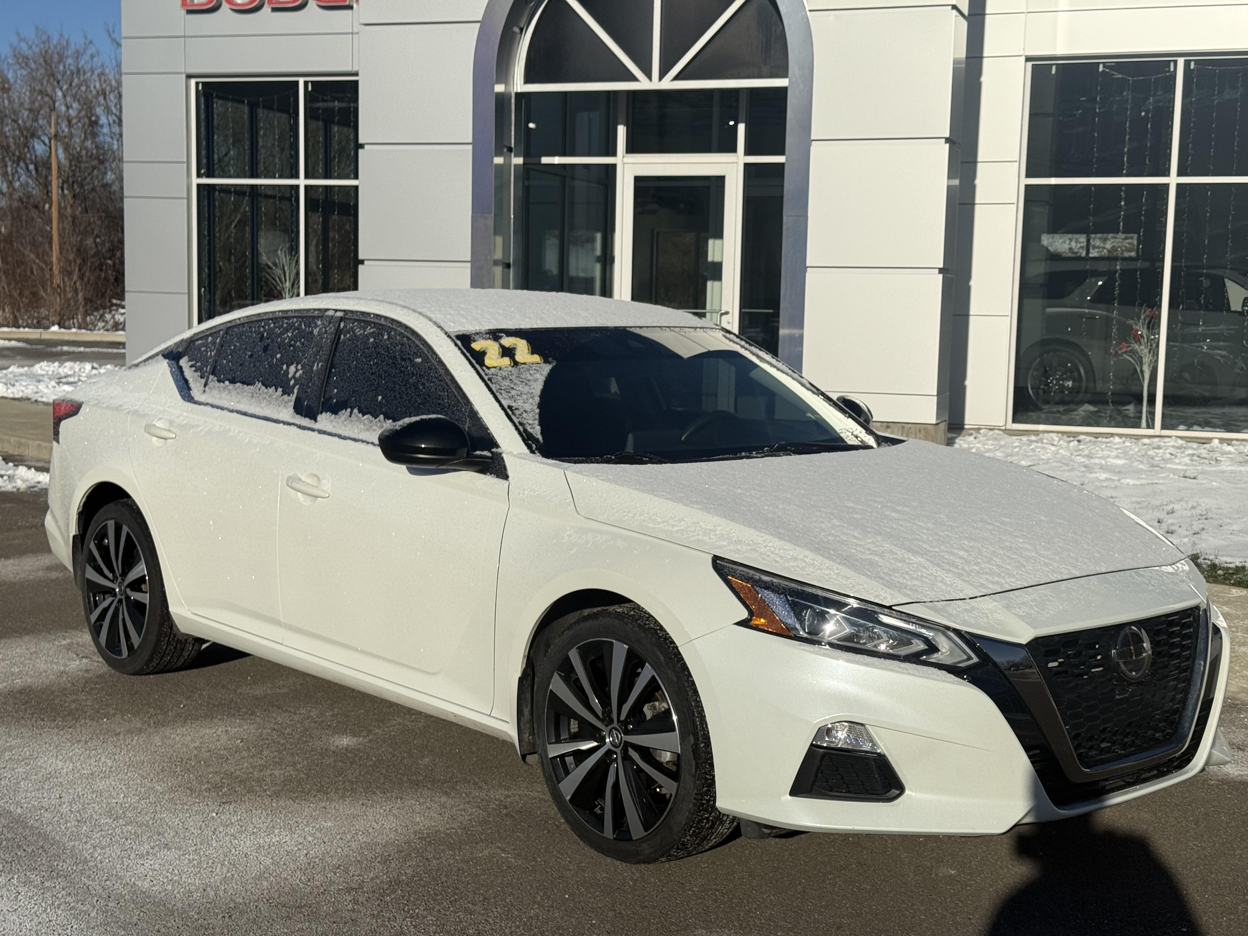 2022 Nissan Altima SR