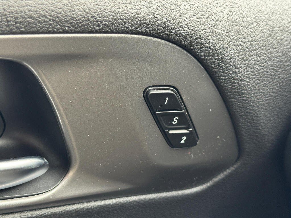 2026 Chrysler Pacifica Select - Photo 21