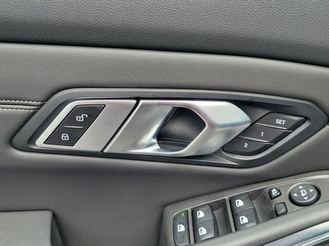 2023 BMW M3 Sedan Base - Photo 17
