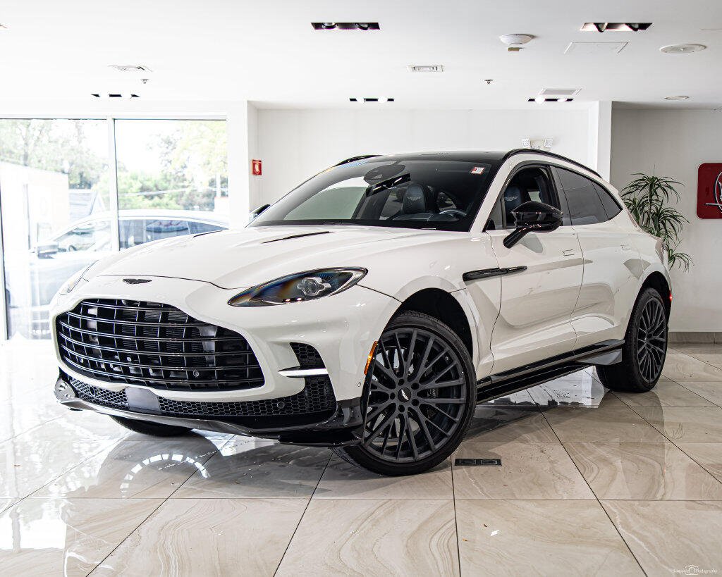 2024 Aston Martin DBX