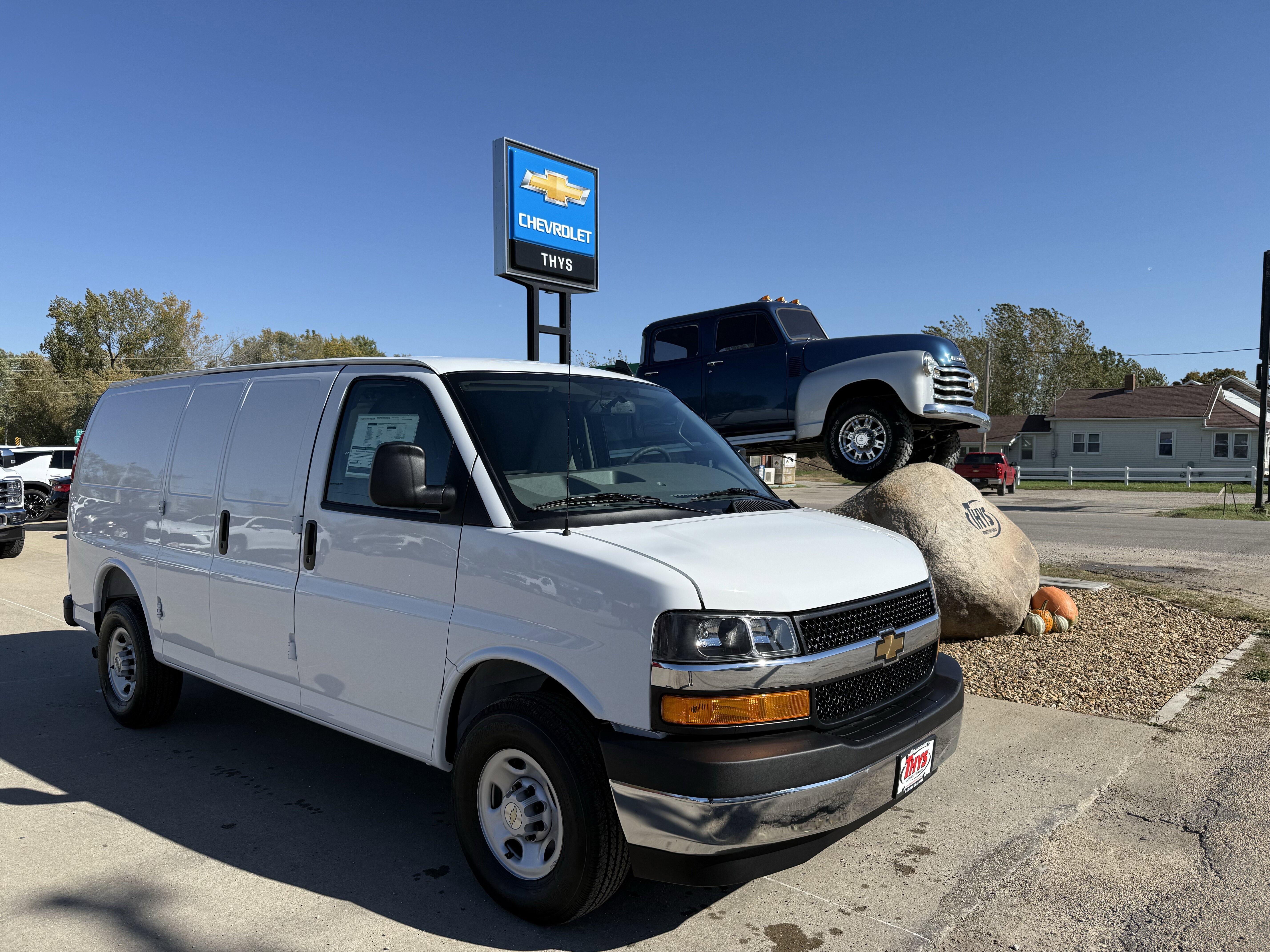 2025 Chevrolet Express Cargo