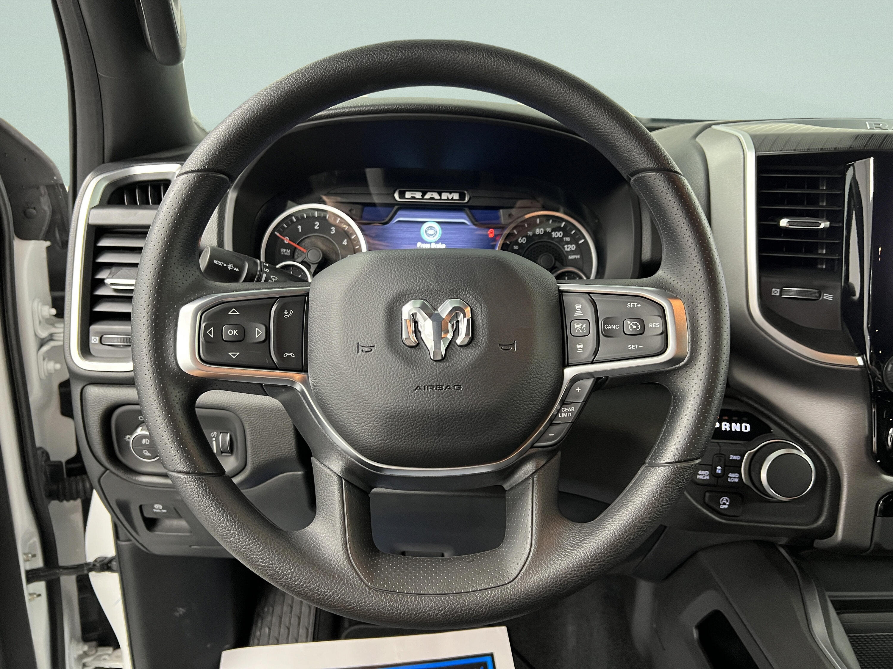 2026 RAM 1500 Express - Photo 24