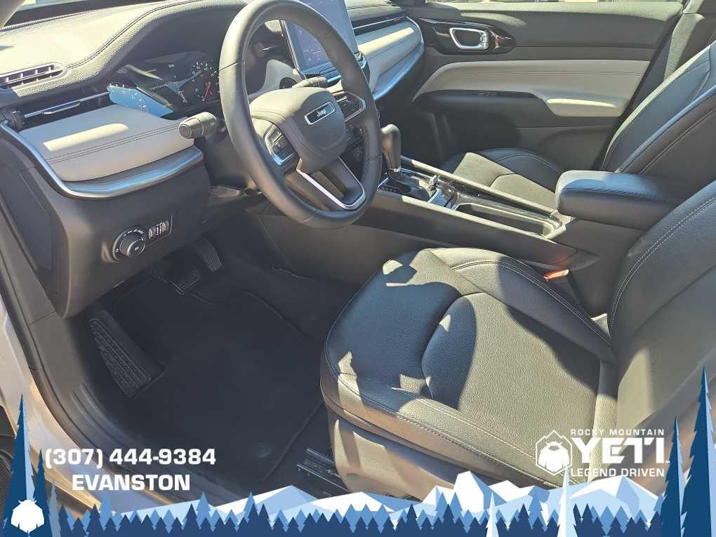 2025 Jeep Compass Limited - Photo 16