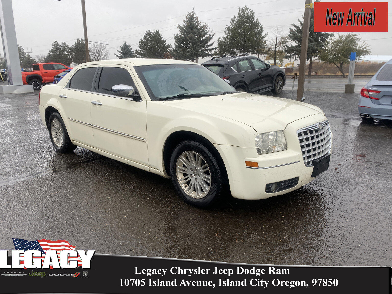 Used 2010 Chrysler 300 Touring with VIN 2C3CA4CD7AH307229 for sale in Island City, OR