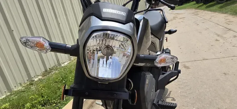 2025 Honda NAVI ARCTIC SILVER METALLIC Image 6