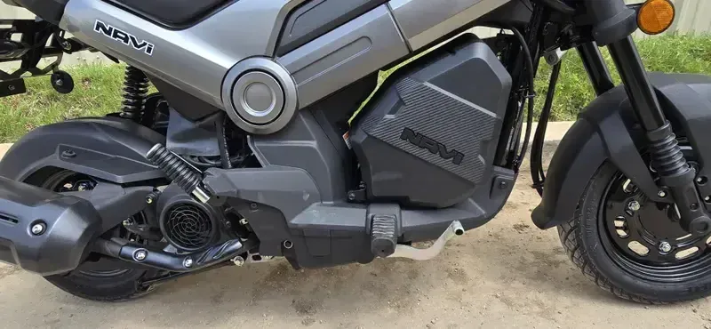 2025 Honda NAVI ARCTIC SILVER METALLIC Image 13