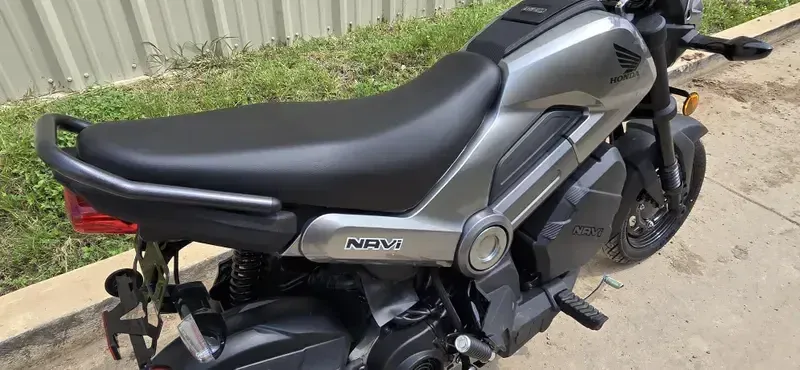2025 Honda NAVI ARCTIC SILVER METALLIC Image 8