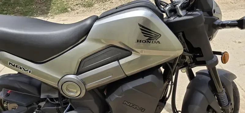 2025 Honda NAVI ARCTIC SILVER METALLIC Image 15