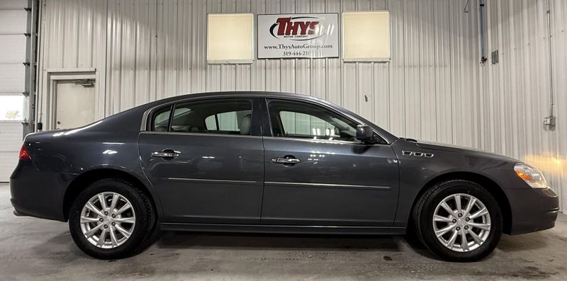 Used 2010 Buick Lucerne CXLImage 2