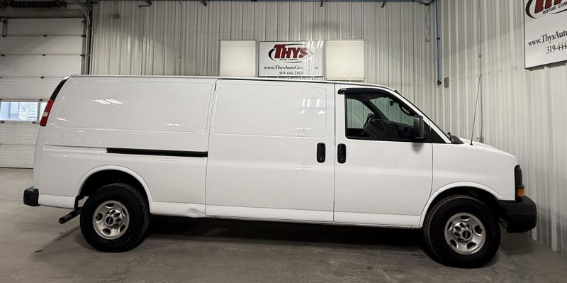Used 2015 GMC Savana 2500 Image 2