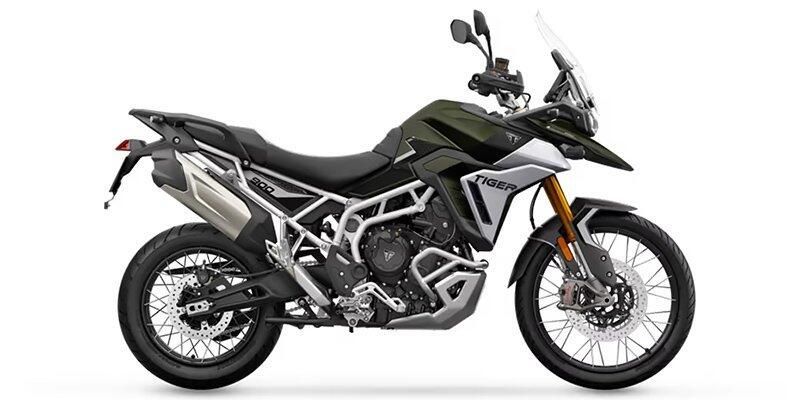 2025 Triumph TIGER 900 RALLY PRO  in a ASH GREY / INTENSE ORANGE exterior color. Cross Country Powersports 732-491-2900 crosscountrypowersports.com 