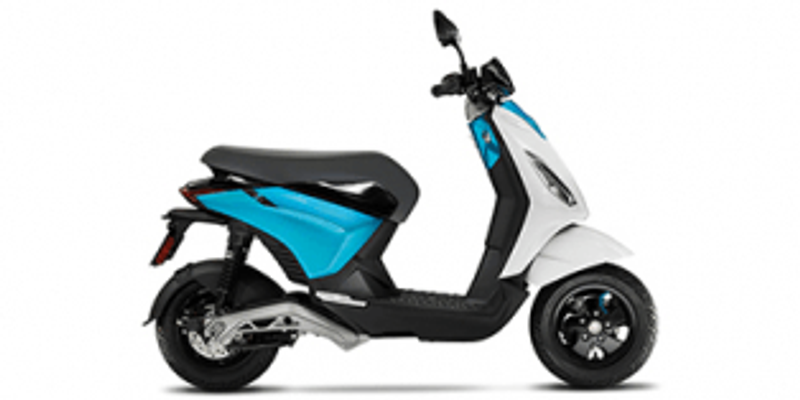 2022 Piaggio 1 Active in a Arctic Mix exterior color. San Jose BMW Motorcycles 555-555-5555 sjbmw.com 