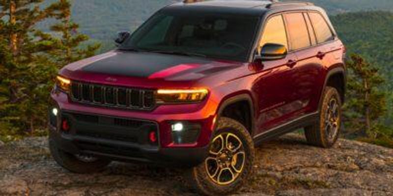 Used 2023 Jeep Grand Cherokee LimitedImage 1