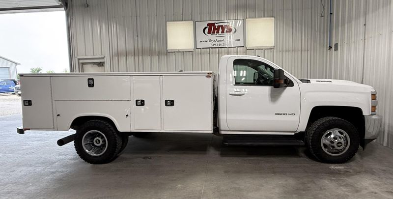 Used 2017 Chevrolet Silverado 3500HD Chassis LTImage 2