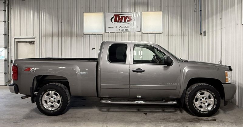 Used 2007 Chevrolet Silverado 1500 LT w/1LTImage 2