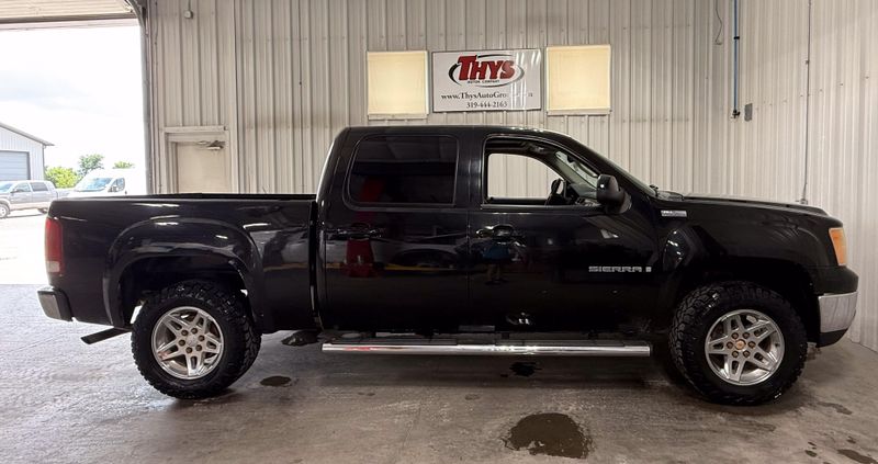 Used 2008 GMC Sierra 1500 SLTImage 2