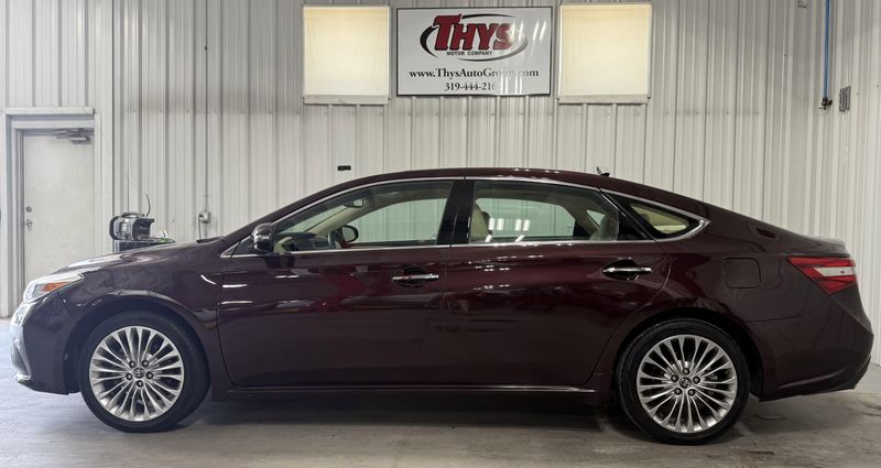 Used 2018 Toyota Avalon LimitedImage 14
