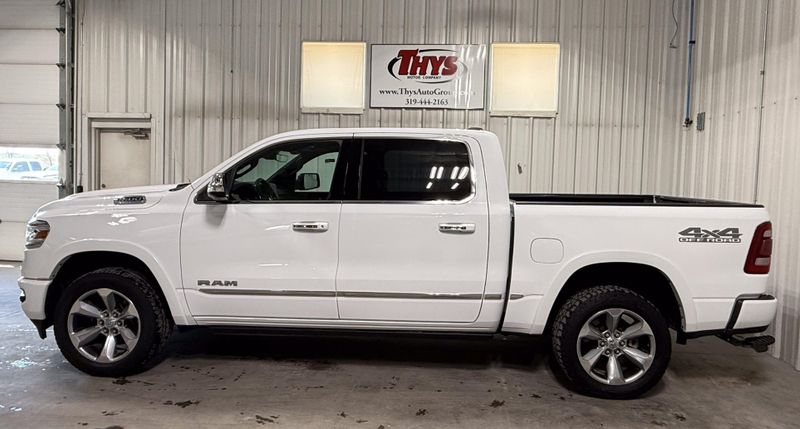 Used 2021 RAM 1500 LimitedImage 11
