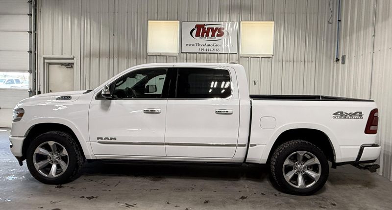 Used 2021 RAM 1500 LimitedImage 11