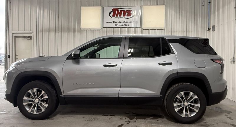 Used 2025 Chevrolet Equinox AWD LTImage 13