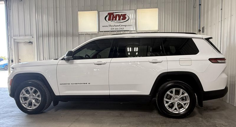 Used 2023 Jeep Grand Cherokee L LimitedImage 17