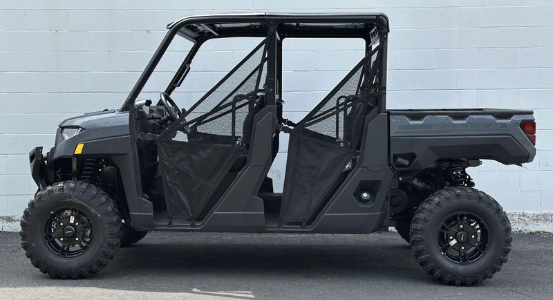 2025 Polaris RANGER CREW XP 1000 PREMIUM Image 1