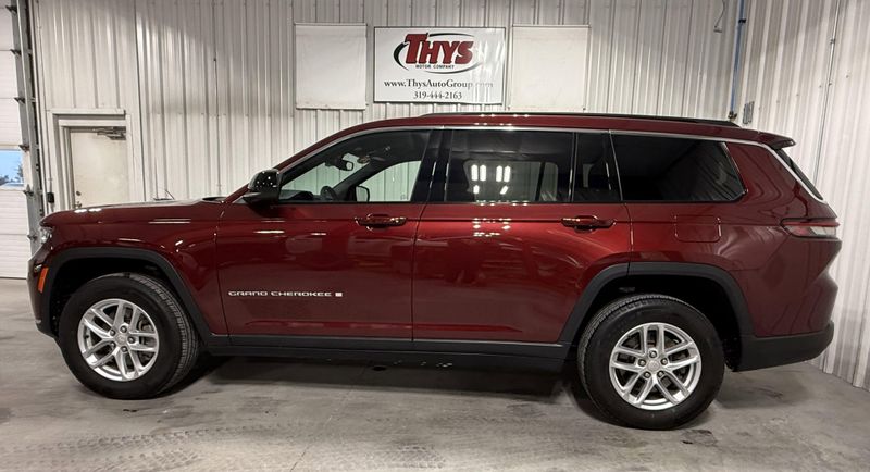 Used 2024 Jeep Grand Cherokee L LaredoImage 16