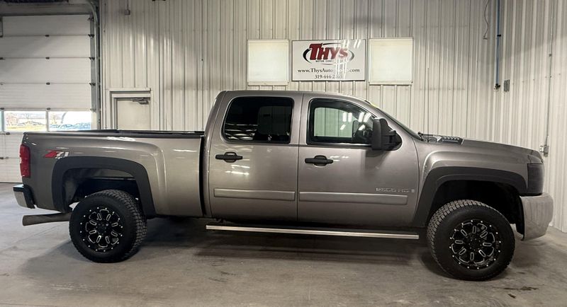Used 2008 Chevrolet Silverado 2500HD LT w/1LTImage 3