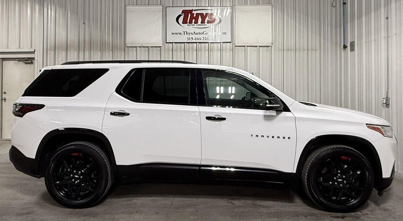 2019 Chevrolet Traverse Premier photo 2