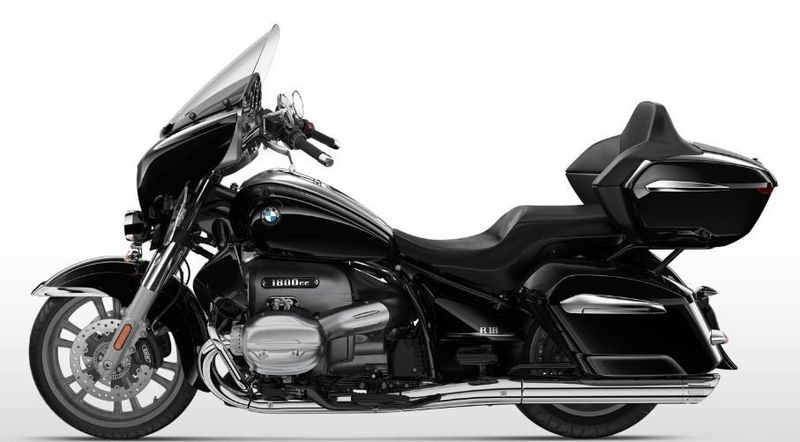 2022 BMW R 18 Transcontinental in a Black Storm Met exterior color. Greater Boston Motorsports 781-583-1799 pixelmotiondemo.com 