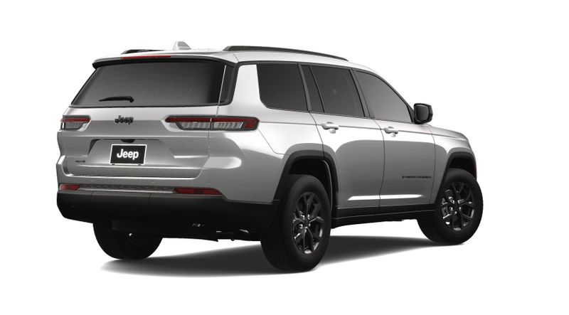 2025 Jeep Grand Cherokee L Altitude X 4x4Image 2