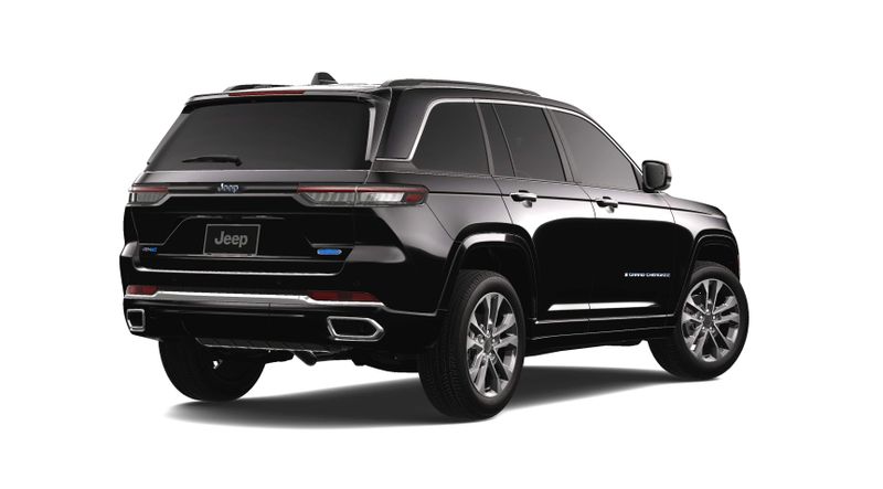 2023 Jeep Grand Cherokee Overland 4xe in a Diamond Black Crystal Pearl Coat exterior color and Global Blackinterior. McPeek