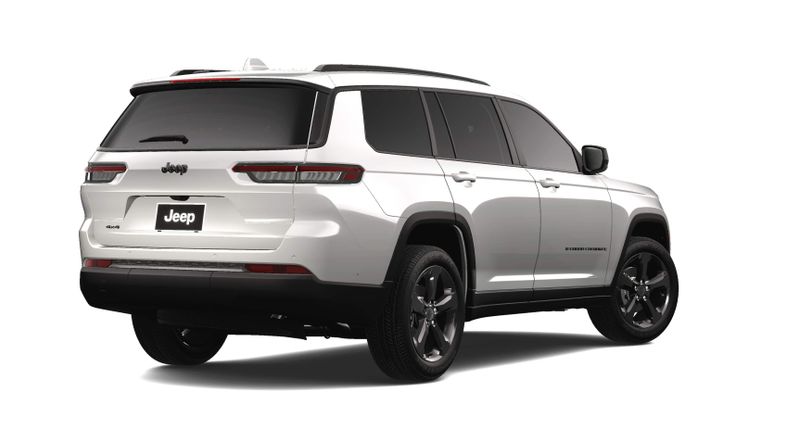 2025 Jeep Grand Cherokee L Altitude X 4x4Image 2