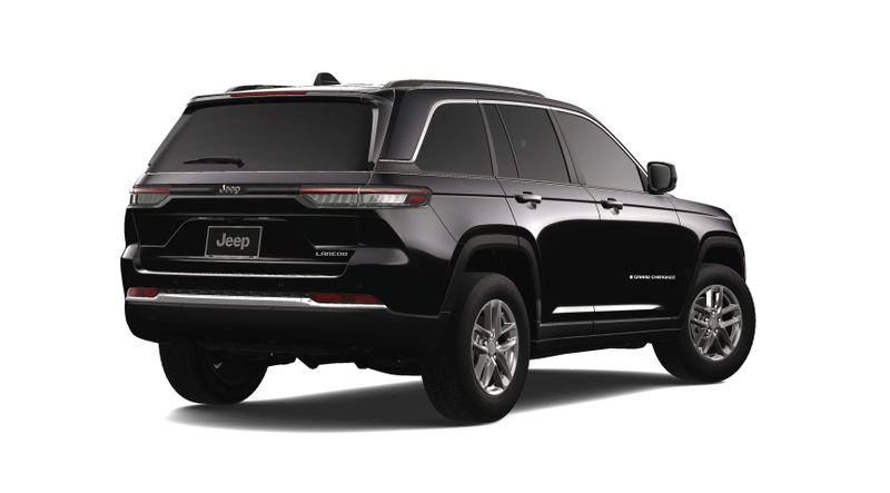 2025 Jeep Grand Cherokee Laredo X 4x2Image 2