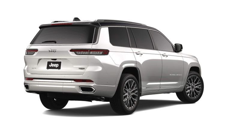 2025 Jeep Grand Cherokee L Summit Reserve 4x4Image 2