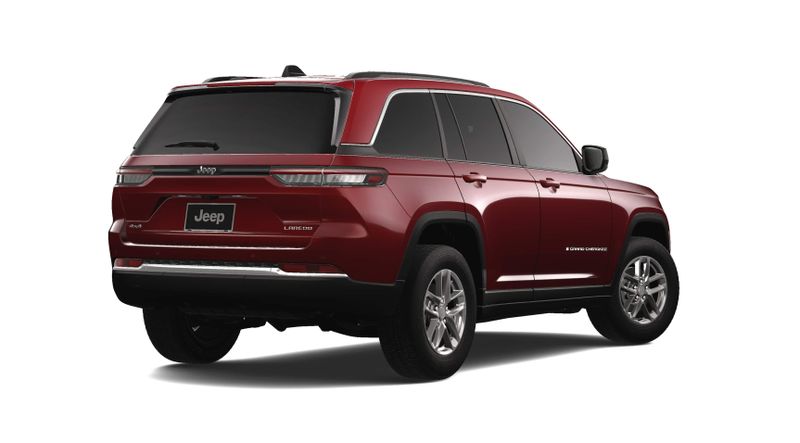 2025 Jeep Grand Cherokee Laredo X 4x4Image 2