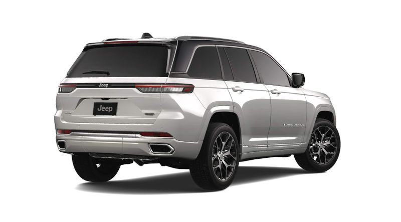 2025 Jeep Grand Cherokee Summit Reserve 4x4Image 2