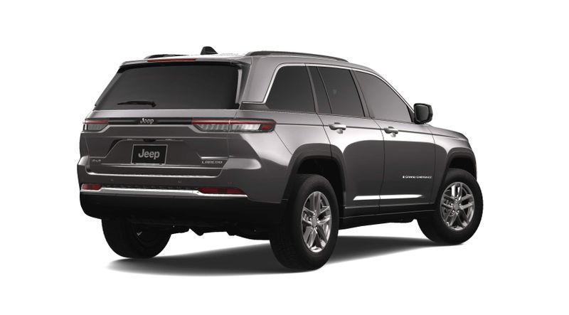 2025 Jeep Grand Cherokee Laredo X 4x4Image 2