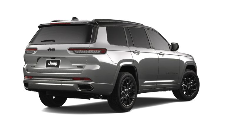 2025 Jeep Grand Cherokee L Summit Reserve 4x4Image 2