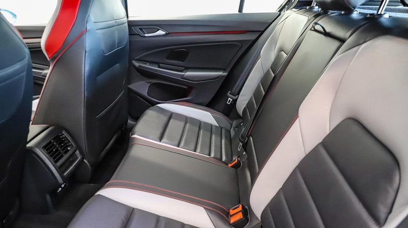 2024 Volkswagen Golf GTI SEImage 19