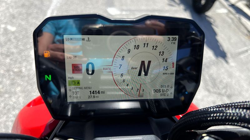 2022 Ducati Streetfighter V4 S 