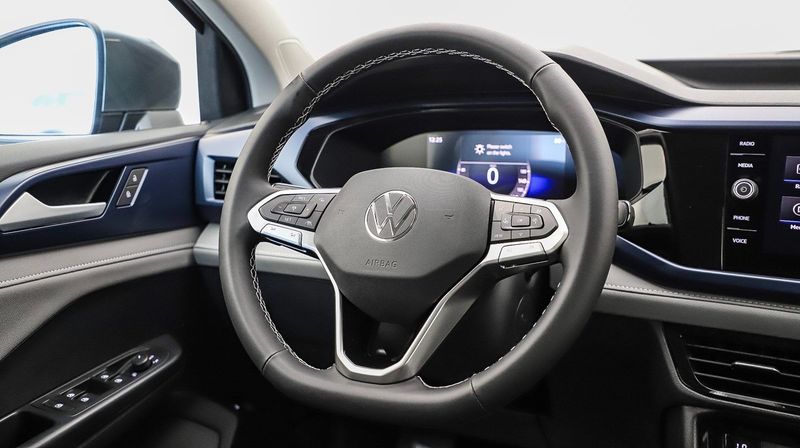 2024 Volkswagen Taos 1.5T SEImage 16