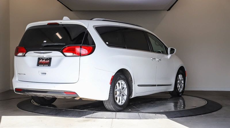 2020 Chrysler Pacifica Touring LImage 4