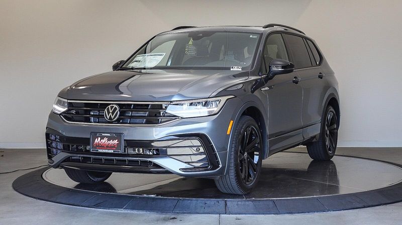 2024 Volkswagen Tiguan 2.0T SE R-Line BlackImage 1