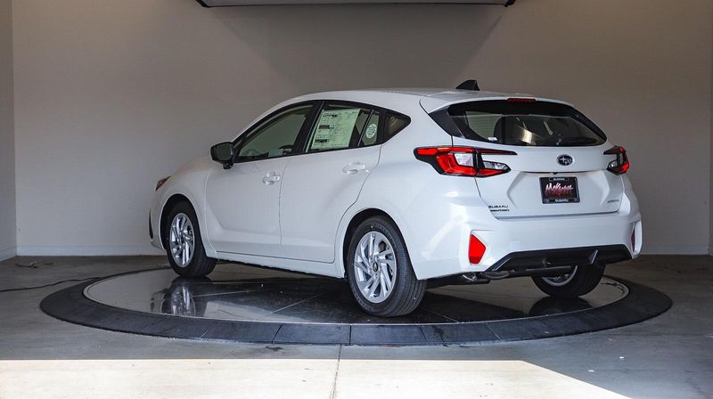 New 2025 Subaru Impreza BaseImage 2